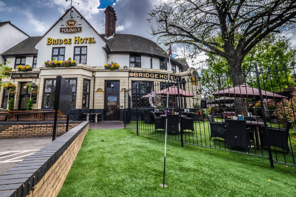 Bridge Hotel Greenford  Zewnętrze zdjęcie